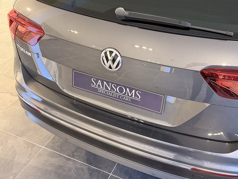 Volkswagen Tiguan 2.0 TDI SEL SUV 5dr Diesel DSG 4Motion Euro 6 (s/s) (150 ps) - U271