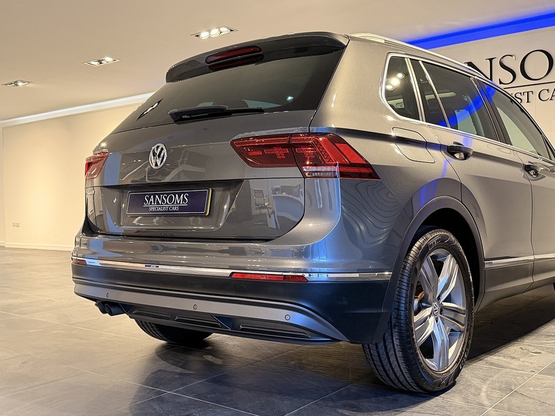 Volkswagen Tiguan 2.0 TDI SEL SUV 5dr Diesel DSG 4Motion Euro 6 (s/s) (150 ps) - U271