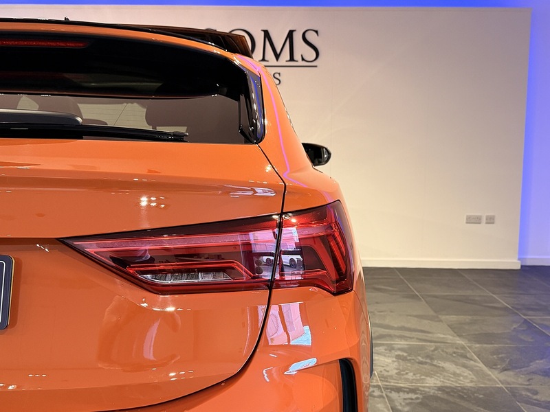 Audi RS Q3 2.5 TFSI Audi Sport Edition Sportback 5dr Petrol S Tronic quattro Euro 6 (s/s) (400 ps) - U284