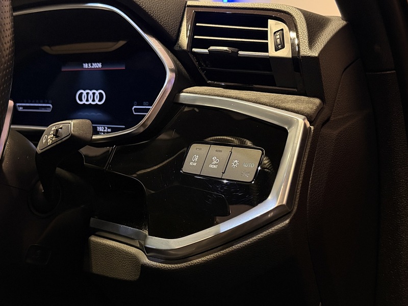 Audi RS Q3 2.5 TFSI Audi Sport Edition Sportback 5dr Petrol S Tronic quattro Euro 6 (s/s) (400 ps) - U284