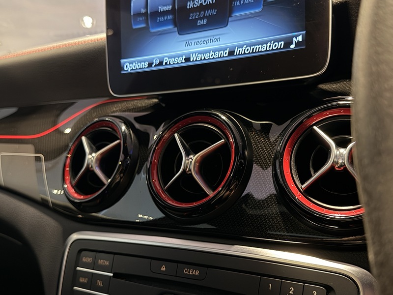 Mercedes-Benz GLA 2.0 GLA45 AMG (Premium) SUV 5dr Petrol AMG SpdS DCT 4MATIC Euro 6 (s/s) (381 ps) - U291