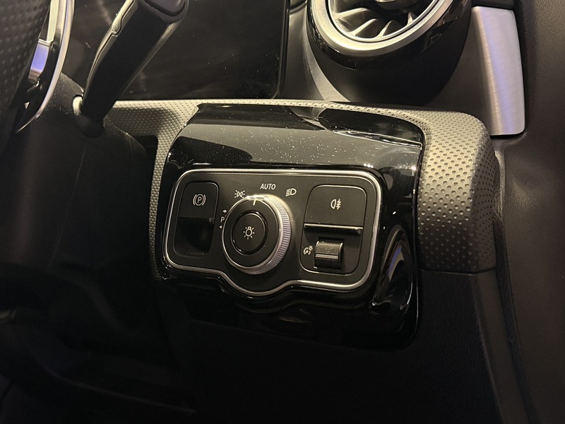 Mercedes-Benz A Class 2.0 A35 AMG Edition (Premium Plus) Hatchback 5dr Petrol 7G-DCT 4MATIC Euro 6 (s/s) (306 ps) - U299