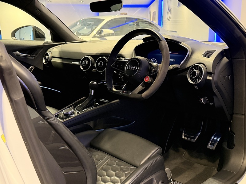 Audi TT RS 2.5 TFSI Sport Edition Coupe 3dr Petrol S Tronic quattro Euro 6 (s/s) (400 ps) - U305