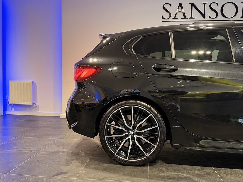 BMW 1 Series 2.0 M135i Hatchback 5dr Petrol Auto xDrive Euro 6 (s/s) (306 ps) - U316