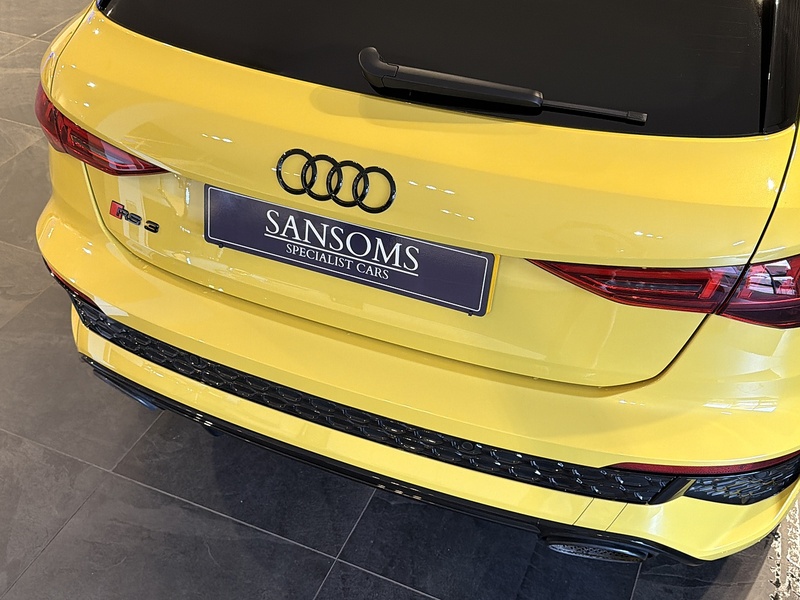 Audi RS3 2.5 TFSI Vorsprung Sportback 5dr Petrol S Tronic quattro Euro 6 (s/s) (400 ps) - U322