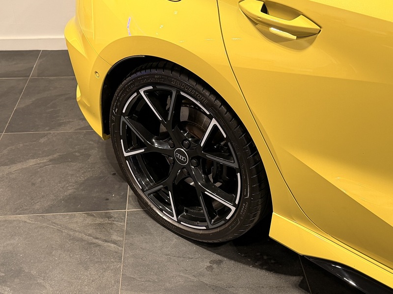 Audi RS3 2.5 TFSI Vorsprung Sportback 5dr Petrol S Tronic quattro Euro 6 (s/s) (400 ps) - U322
