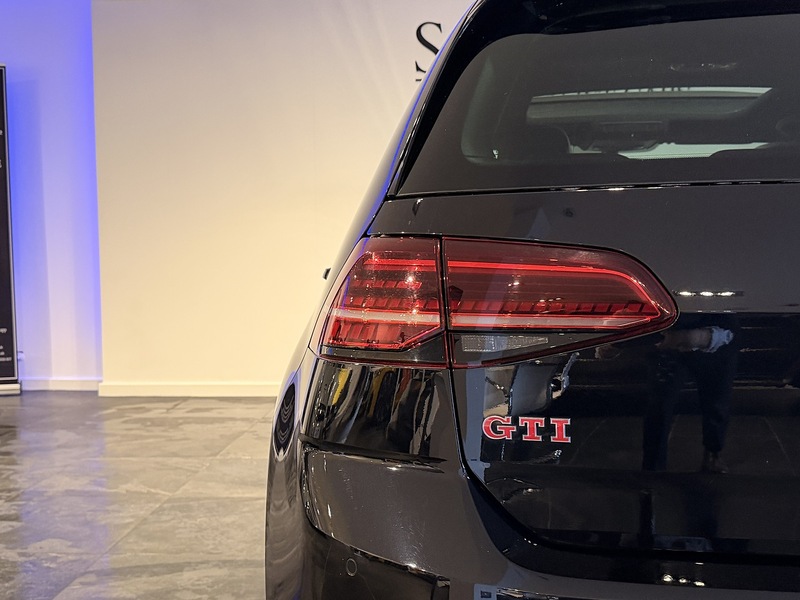 Volkswagen Golf 2.0 TSI GTI Performance Hatchback 5dr Petrol Manual Euro 6 (s/s) (245 ps) - U331