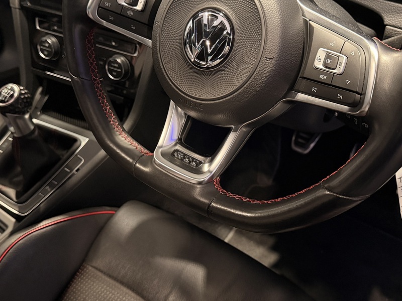 Volkswagen Golf 2.0 TSI GTI Performance Hatchback 5dr Petrol Manual Euro 6 (s/s) (245 ps) - U331
