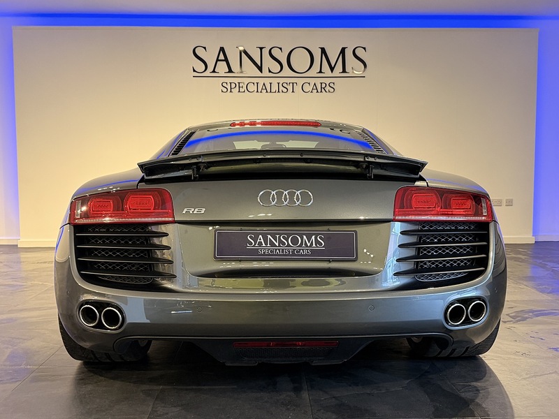 Audi R8 4.2 FSI V8 Coupe 2dr Petrol Manual quattro Euro 4 (420 ps) - U339