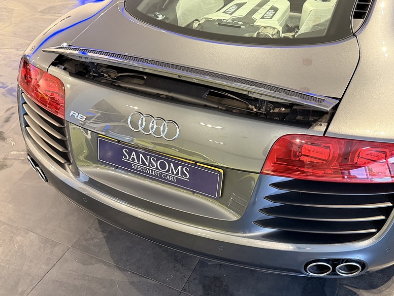Audi R8 4.2 FSI V8 Coupe 2dr Petrol Manual quattro Euro 4 (420 ps) - U339