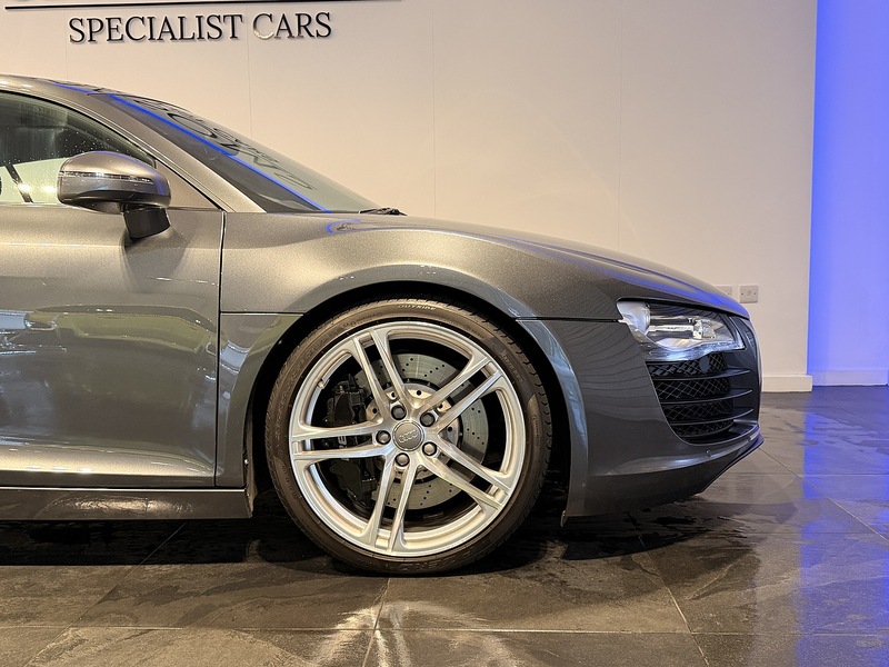 Audi R8 4.2 FSI V8 Coupe 2dr Petrol Manual quattro Euro 4 (420 ps) - U339