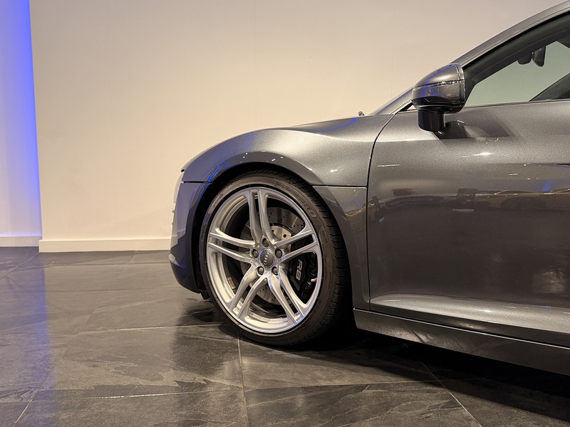 Audi R8 4.2 FSI V8 Coupe 2dr Petrol Manual quattro Euro 4 (420 ps) - U339