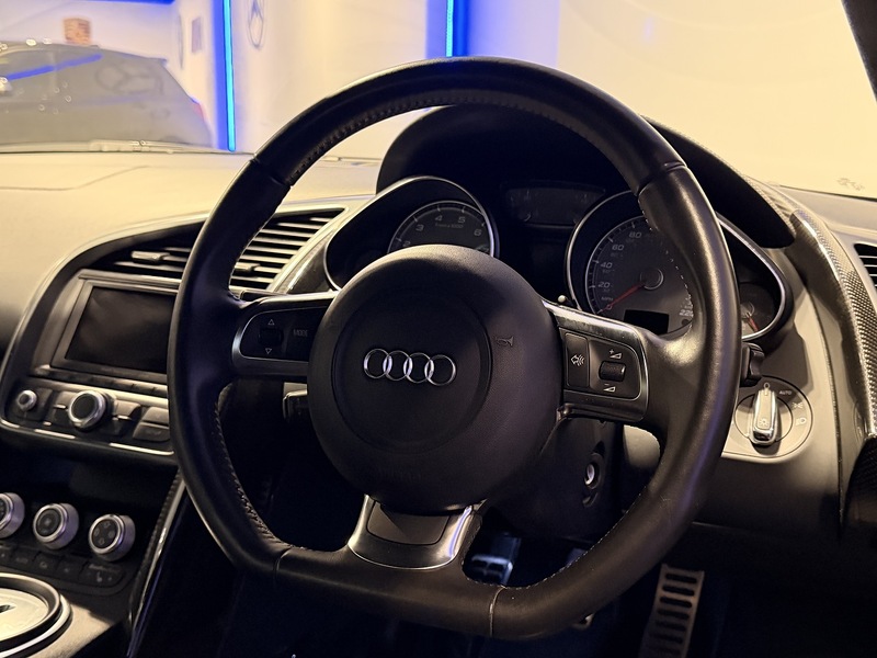 Audi R8 4.2 FSI V8 Coupe 2dr Petrol Manual quattro Euro 4 (420 ps) - U339