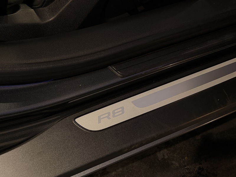 Audi R8 4.2 FSI V8 Coupe 2dr Petrol Manual quattro Euro 4 (420 ps) - U339