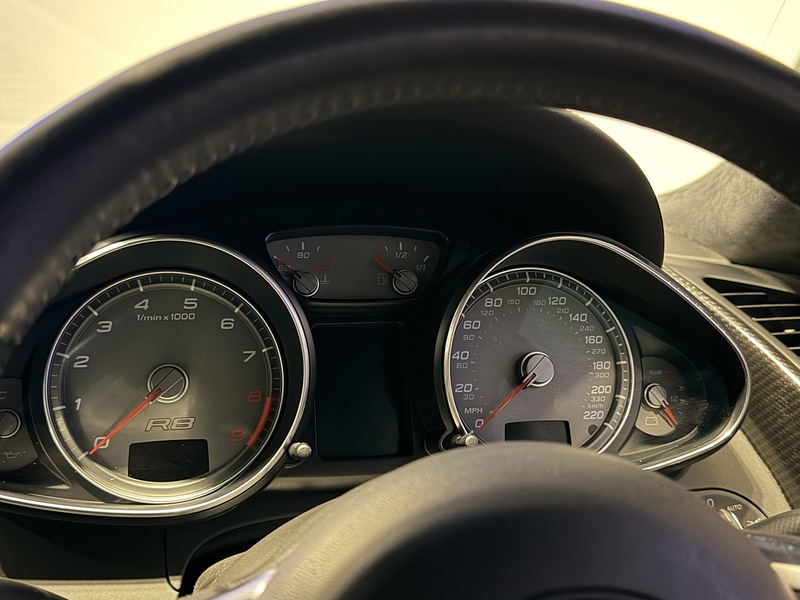 Audi R8 4.2 FSI V8 Coupe 2dr Petrol Manual quattro Euro 4 (420 ps) - U339