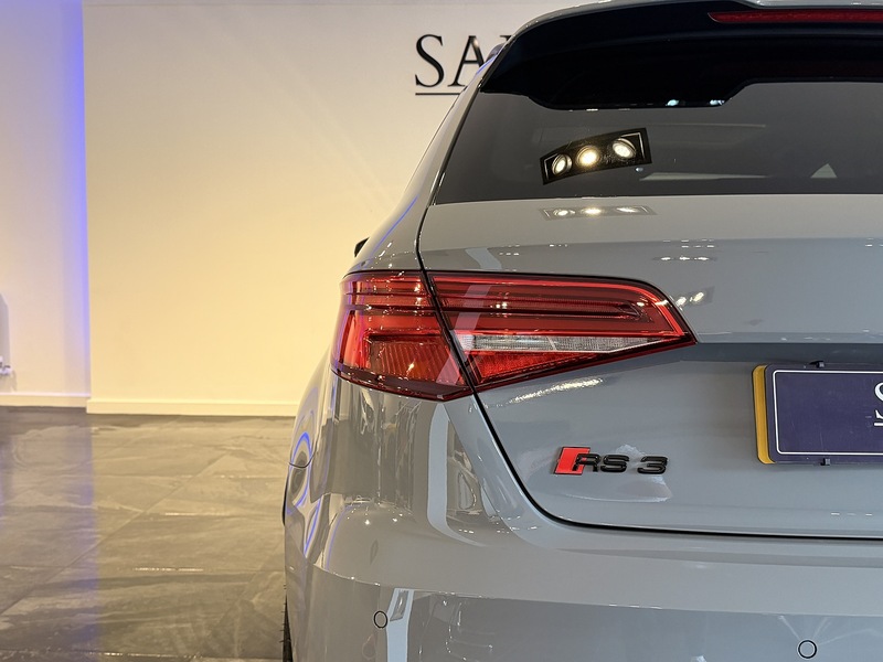 Audi RS3 2.5 TFSI GPF Audi Sport Edition Sportback 5dr Petrol S Tronic quattro Euro 6 (s/s) (400 ps) - U340