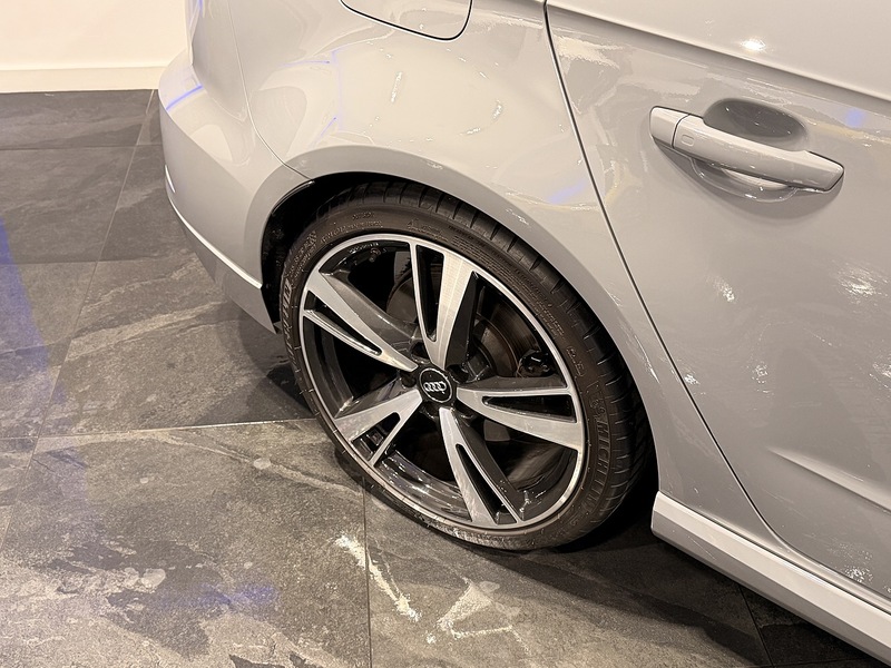 Audi RS3 2.5 TFSI GPF Audi Sport Edition Sportback 5dr Petrol S Tronic quattro Euro 6 (s/s) (400 ps) - U340