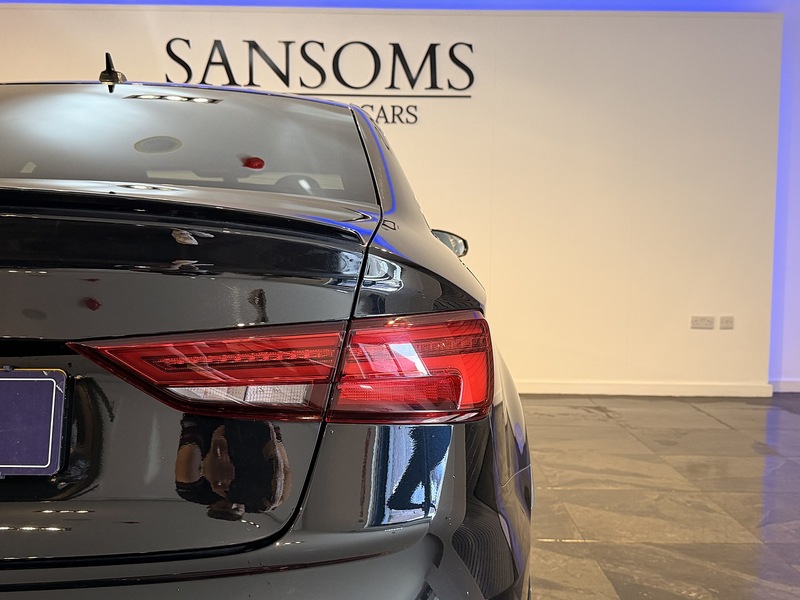 Audi RS3 2.5 TFSI Saloon 4dr Petrol S Tronic quattro Euro 6 (s/s) (400 ps) - U344