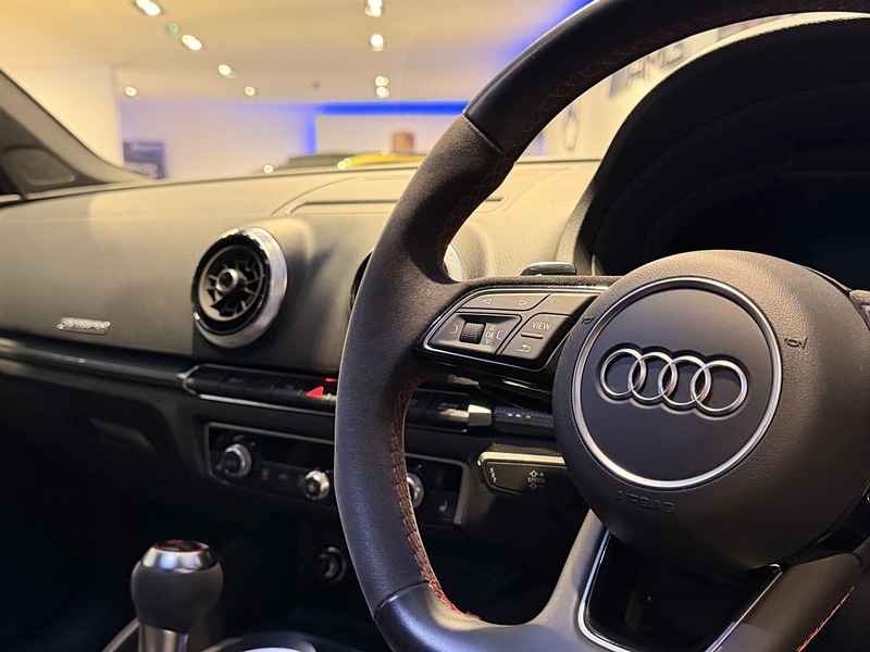 Audi RS3 2.5 TFSI Saloon 4dr Petrol S Tronic quattro Euro 6 (s/s) (400 ps) - U344
