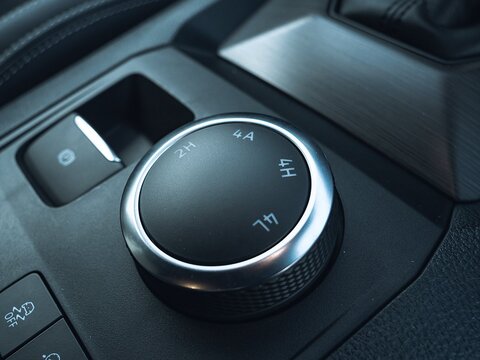 2.0TDI (205) Style 4MOTION Euro 6  Pick up 2.0 Automatic Diesel 