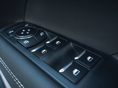 2.0TDI (205) Style 4MOTION Euro 6  Pick up 2.0 Automatic Diesel 