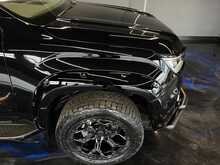 Volkswagen Amarok Style Motion R Black Series