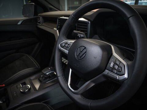 2.0TDI (205) Style 4MOTION Euro 6 *P/Pack* Pick Up 2.0 Automatic Diesel