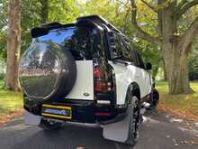 Land Rover Defender 110 3.0 D250 Hard Top S Auto 