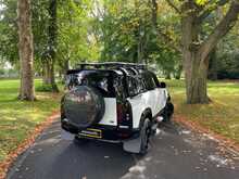 Land Rover Defender 110 3.0 D250 Hard Top S Auto 