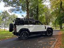 Land Rover Defender 110 3.0 D250 Hard Top S Auto 