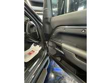 Land Rover Defender 110 3.0 D250 Hard Top S Auto 