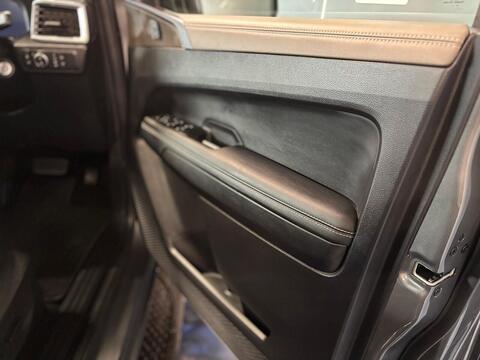 3.0TDI V6 Style 4MOTION Euro 6 *P/Pack* 3.0 Pick-up Automatic Diesel 3.0 Pick Up Automatic Diesel 3.0 Pick Up Automatic Diesel