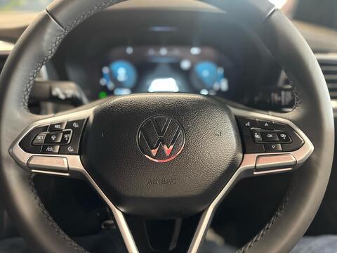 3.0TDI V6 Style 4MOTION Euro 6 *P/Pack* 3.0 Pick-up Automatic Diesel 3.0 Pick Up Automatic Diesel 3.0 Pick Up Automatic Diesel