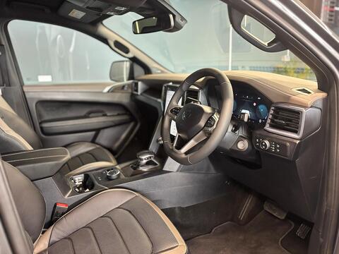 3.0TDI V6 Style 4MOTION Euro 6 *P/Pack* 3.0 Pick-up Automatic Diesel 3.0 Pick Up Automatic Diesel 3.0 Pick Up Automatic Diesel