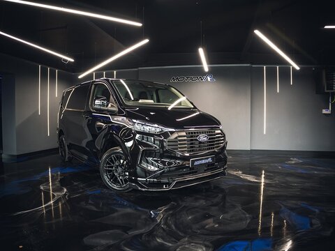 320 Limited P/V L2 H1 *MC EDITION* Panel Automatic Diesel