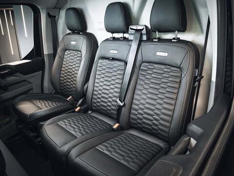 320 Limited P/V L2 H1 *MC EDITION* Panel Automatic Diesel