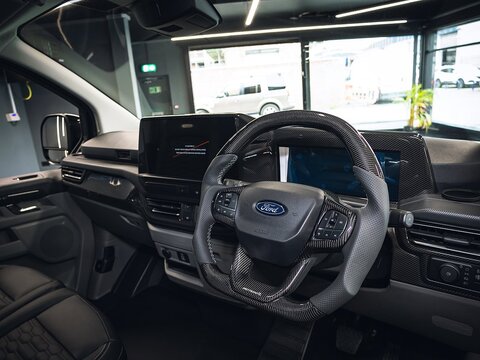 320 Limited P/V L2 H1 *MC EDITION* Panel Automatic Diesel