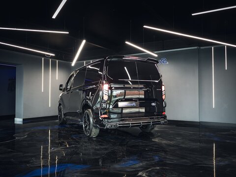 320 Limited P/V L2 H1 *MC EDITION* Panel Automatic Diesel