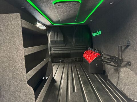 320 Limited P/V L2 H1 *MC EDITION* Panel Automatic Diesel