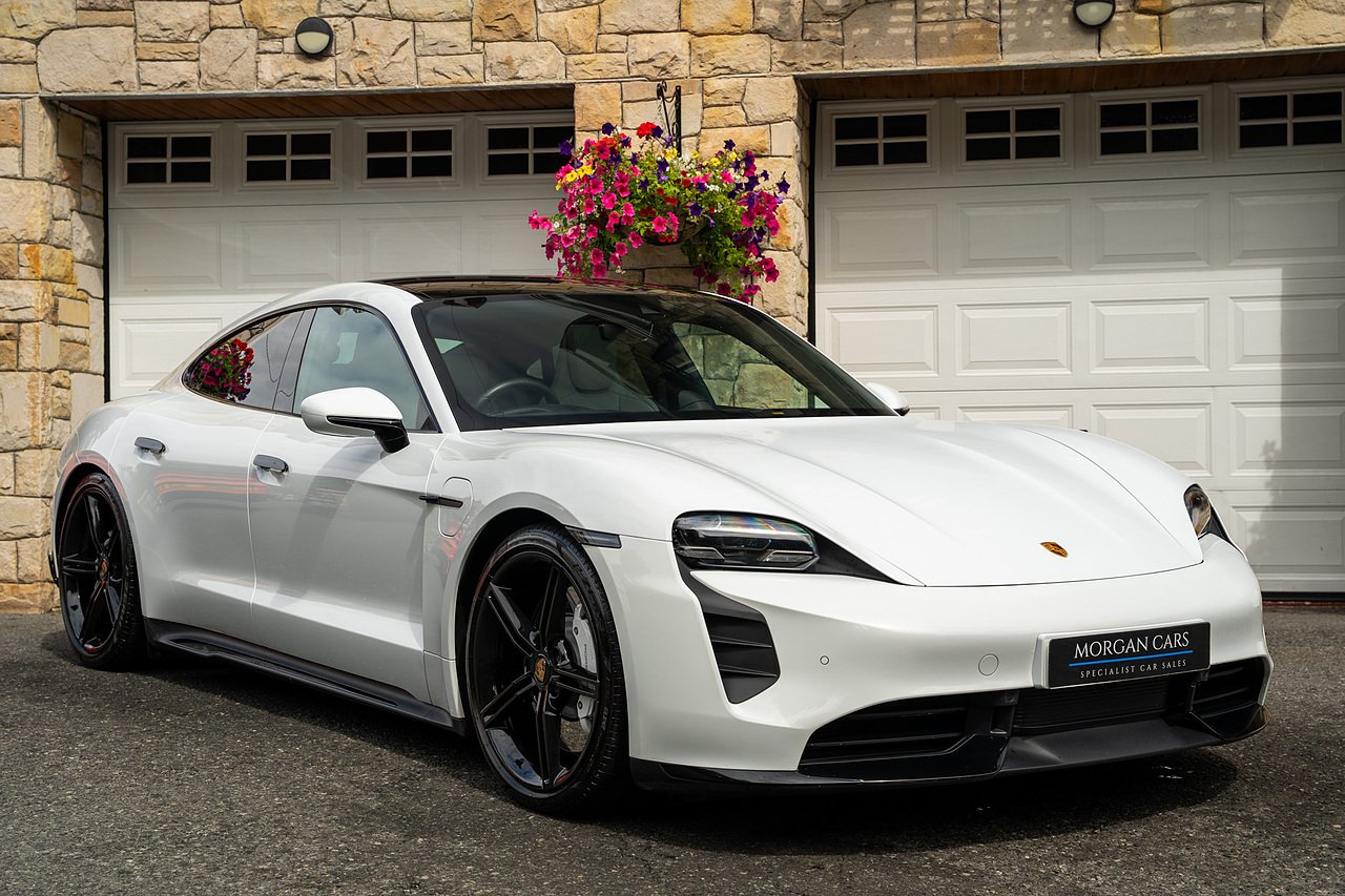 2023 PORSCHE TAYCAN