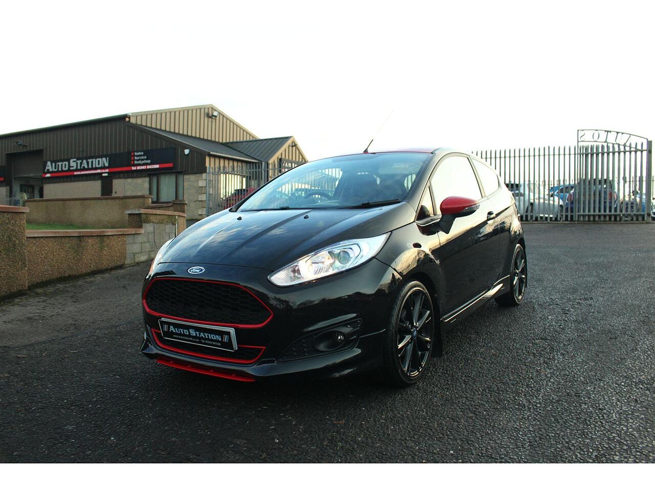 Used 2015 Ford Fiesta Fiesta 1.0T EcoBoost Zetec S Black Edition Euro 5 ...