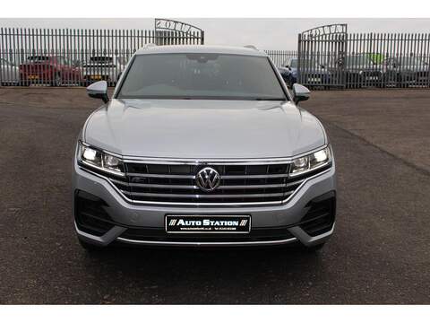 Volkswagen Touareg 3.0 TDI V6 R-Line Tech SUV 5dr Diesel Tiptronic 4Motion Euro 6 (s/s) (286 ps) - U6366