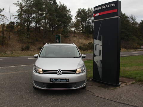 Volkswagen Touran 1.6 TDI SE MPV 5dr Diesel Manual Euro 5 (105 ps) - U6384