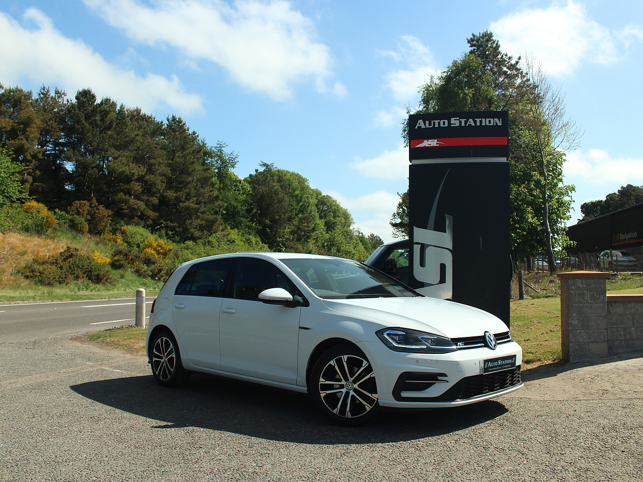 Used 2020 Volkswagen Golf 2.0 TDI R-Line Edition Hatchback 5dr Diesel ...