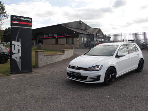 Volkswagen Golf 2.0 TSI BlueMotion Tech GTI Hatchback 5dr Petrol Manual Euro 6 (s/s) (220 ps) - U6503