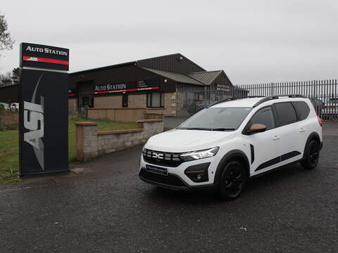 Dacia Jogger 1.6 Hybrid EXTREME MPV 5dr Petrol Hybrid Auto Euro 6 (s/s) (140 ps) - U6539
