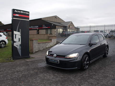 Volkswagen Golf 2.0 TSI BlueMotion Tech GTI Launch Hatchback 3dr Petrol Manual Euro 6 (s/s) (220 ps) - U6554