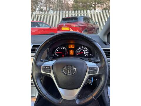 Toyota Avensis V-Matic TR Saloon 1.8 Automatic Petrol - U6563