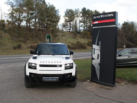 Land Rover Defender 110 3.0 D250 MHEV X-Dynamic HSE SUV 5dr Diesel Auto 4WD Euro 6 (s/s) (250 ps) - U6607