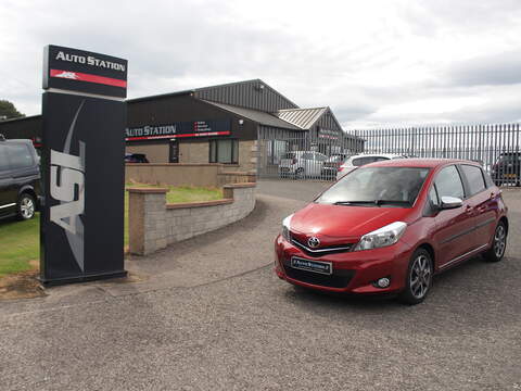 Toyota Yaris 1.33 Dual VVT-i Trend Hatchback 5dr Petrol Manual Euro 5 (99 ps) - U6646